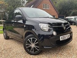 Black Used 2015 Renault Twingo Play Hatchback | £4,295 (Fair price)