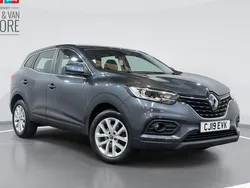 Used 2019 Renault Kadjar Play SUV | £10,399 (Fair price)