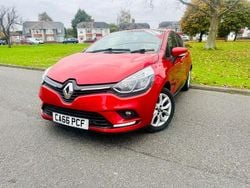 Red Used 2017 Renault Clio IV Dynamique Hatchback | £3,995 (Good price)