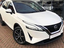 White Used 2022 Nissan Qashqai Tekna SUV | £18,999