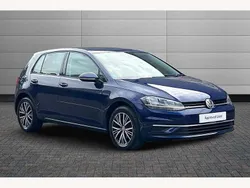 Blue Used 2018 VW Golf VII SE Hatchback | £13,990 (Fair price)