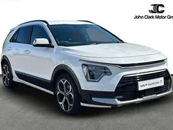 White Used 2024 Kia Niro 3 SUV | £26,000 (Expensive)