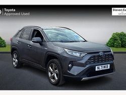 Used 2025 Toyota RAV4 Hybrid Design SUV | £23,501 (Super price)