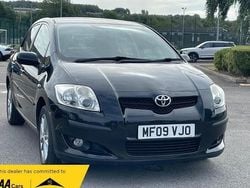 Black Used 2009 Toyota Auris Hatchback | £4,500 (Fair price)