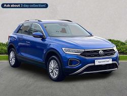 Blue Used 2022 VW T-Roc Life SUV | £19,750 (Fair price)