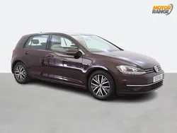 Black Used 2018 VW Golf VII SE Hatchback | £12,295 (Fair price)
