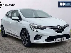 Glacier white Used 2022 Renault Clio V SE Hatchback | £13,495 (Fair price)