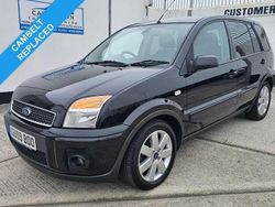 Black Used 2009 Ford Fusion Hatchback | £3,195 (A bit pricey)