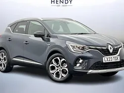 Blue Used 2022 Renault Captur Techno SUV | £18,499 (Fair price)