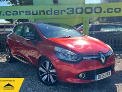 Red Used 2015 Renault Clio IV Dynamique Hatchback | £5,625 (Fair price)