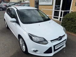 Frozen white Used 2011 Ford Focus Zetec Hatchback | £4,495 (Fair price)