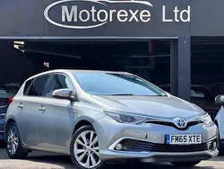 Used 2016 Toyota Auris Hybrid | £7,450 (Fair price)