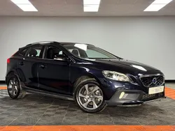 Blue Used 2015 Volvo V40 CC Estate | £10,940 (Fair price)