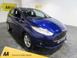 Blue Used 2015 Ford Fiesta Zetec Hatchback | £4,290 (Fair price)