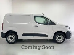 White Used 2023 Peugeot Partner Premium MPV | £11,750 (Fair price)
