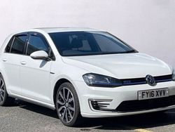 White Used 2016 VW Golf VII GTE Hatchback | £10,695 (Fair price)
