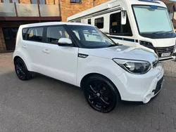 White Used 2015 Kia Soul SUV | £5,500 (Fair price)