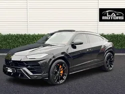 Black Used 2022 Lamborghini Urus SUV | £194,995 (A bit pricey)