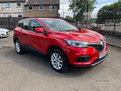 Red Used 2020 Renault Kadjar Play SUV | £11,950 (Fair price)