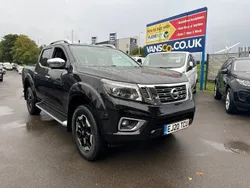 Black Used 2020 Nissan Navara Tekna Pickup | £16,495 (Good price)