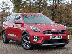 Red Used 2022 Kia Niro SUV | £18,998 (Fair price)
