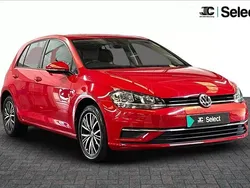 Red Used 2017 VW Golf VII SE Hatchback | £11,800 (Fair price)