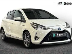 White Used 2017 Toyota Yaris Hybrid Hatchback | £10,900 (Fair price)