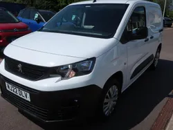 White Used 2022 Peugeot Partner Premium MPV | £11,995 (Fair price)
