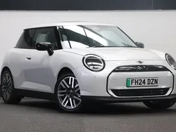 White Used 2024 Mini Cooper Hatch Hatchback | £24,500