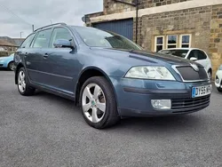 Grey Used 2005 Skoda Octavia Elegance Estate | £1,695 (Good price)