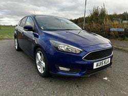 Blue Used 2015 Ford Focus Zetec Hatchback | £4,295 (Good price)