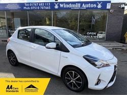 White Used 2020 Toyota Yaris Hybrid Hatchback | £10,950 (Good price)