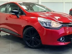 Red Used 2014 Renault Clio IV Dynamique Hatchback | £4,995 (Fair price)