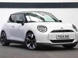 White Used 2024 Mini Cooper SE Hatch Hatchback | £28,000