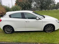 White Used 2011 Alfa Romeo Giulietta Veloce Hatchback | £1,499