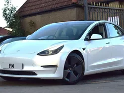 White Used 2020 Tesla Model 3 Sedan | £13,450 (Fair price)