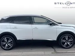 White Used 2022 Peugeot 3008 Premium SUV | £19,314 (Fair price)