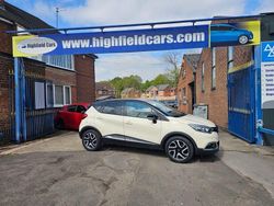 White Used 2016 Renault Captur Dynamique SUV | £5,290 (Fair price)