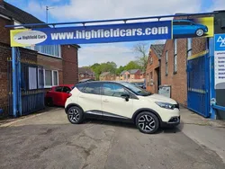 White Used 2016 Renault Captur Dynamique SUV | £4,990 (Fair price)
