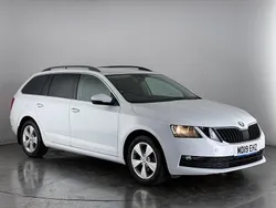 Yellow Used 2019 Skoda Octavia SE Technology Estate | £11,900 (Fair price)