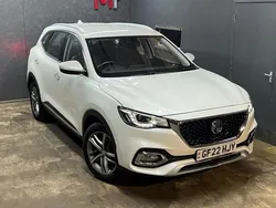 White Used 2022 MG HS Excite SUV | £14,250 (Fair price)
