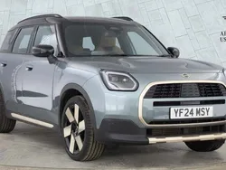 Green Used 2024 Mini Countryman Classic SUV | £30,669 (Fair price)