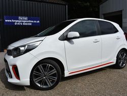 White Used 2017 Kia Picanto GT-Line Hatchback | £7,195 (Fair price)