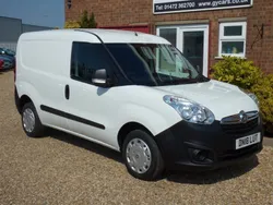 White Used 2018 Vauxhall Combo MPV | £6,000 (Good price)