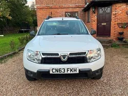 White Used 2013 Dacia Duster Acces SUV | £3,595 (Fair price)