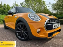 Orange Used 2015 Mini Cooper S Hatch Hatchback | £8,400 (Good price)