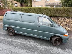 Green Used 2001 Toyota HiAce Van | £2,695 (Super price)