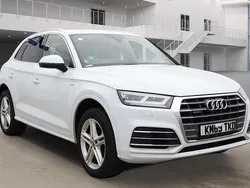 White Used 2019 Audi Q5 S-Line SUV | £24,999 (Fair price)