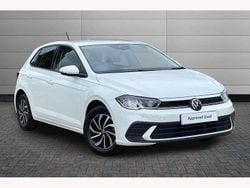 Pure white Used 2023 VW Polo Life Hatchback | £15,950 (Good price)