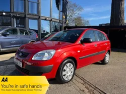 Red Used 2006 Kia Rio 2 Hatchback | £2,500 (Fair price)